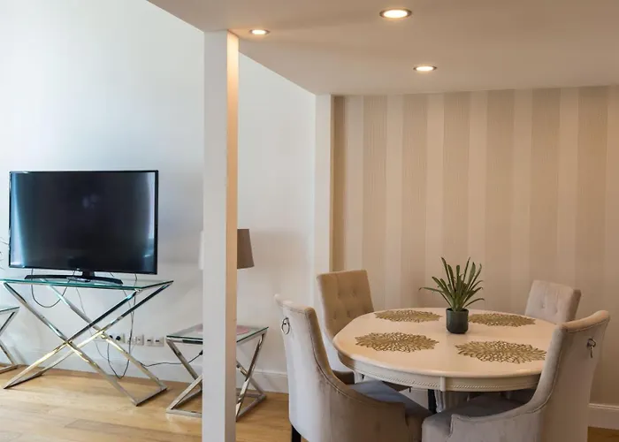 Apartment Margaret Bridge