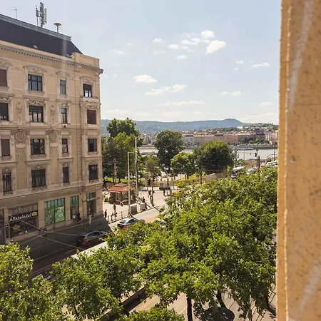 Margaret Bridge Apartment Budapest